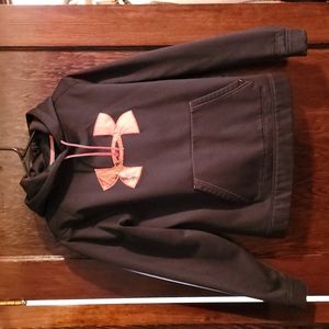 Under Armour medium sweatshirt